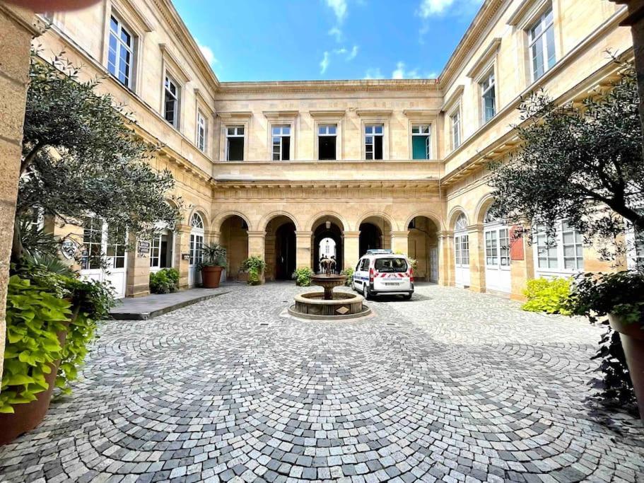 La Maison Des Cours - Wifi - Centre Ville Moulins  Exterior foto